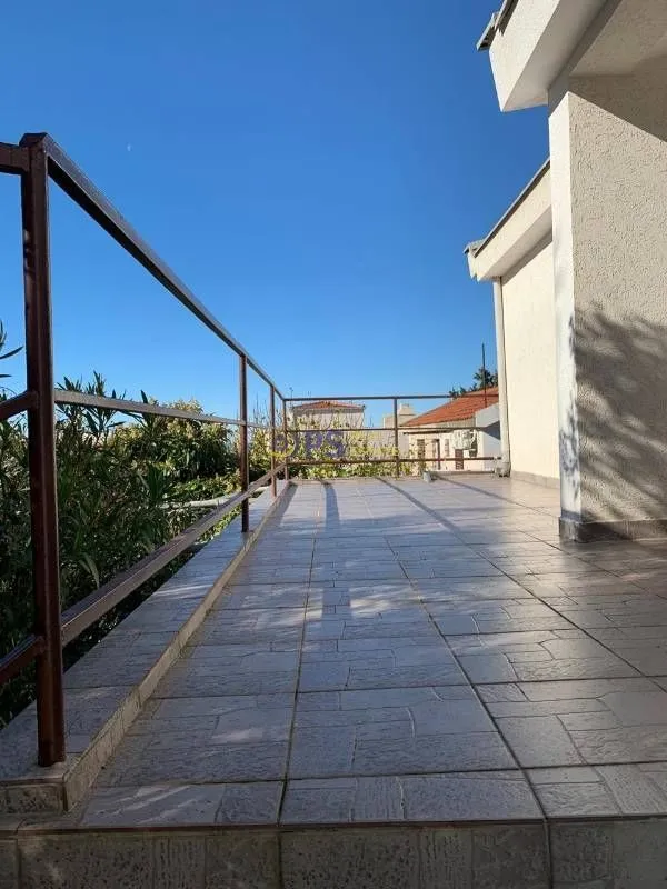 Sale, house, 182m², Bar, Crna Gora