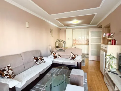 Rent, two bedroom apartment, 64m², Stari Aerodrom, Podgorica - image 2