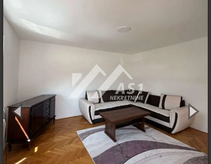 Izdavanje, četvorosoban stan, 95m², Veternik, Novi Sad Sve Podlokacije