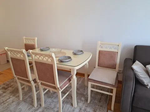 Izdavanje, jednosoban stan, 48m², City Kvart, Podgorica - image 6