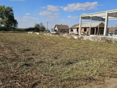 Zemljište in Kisač