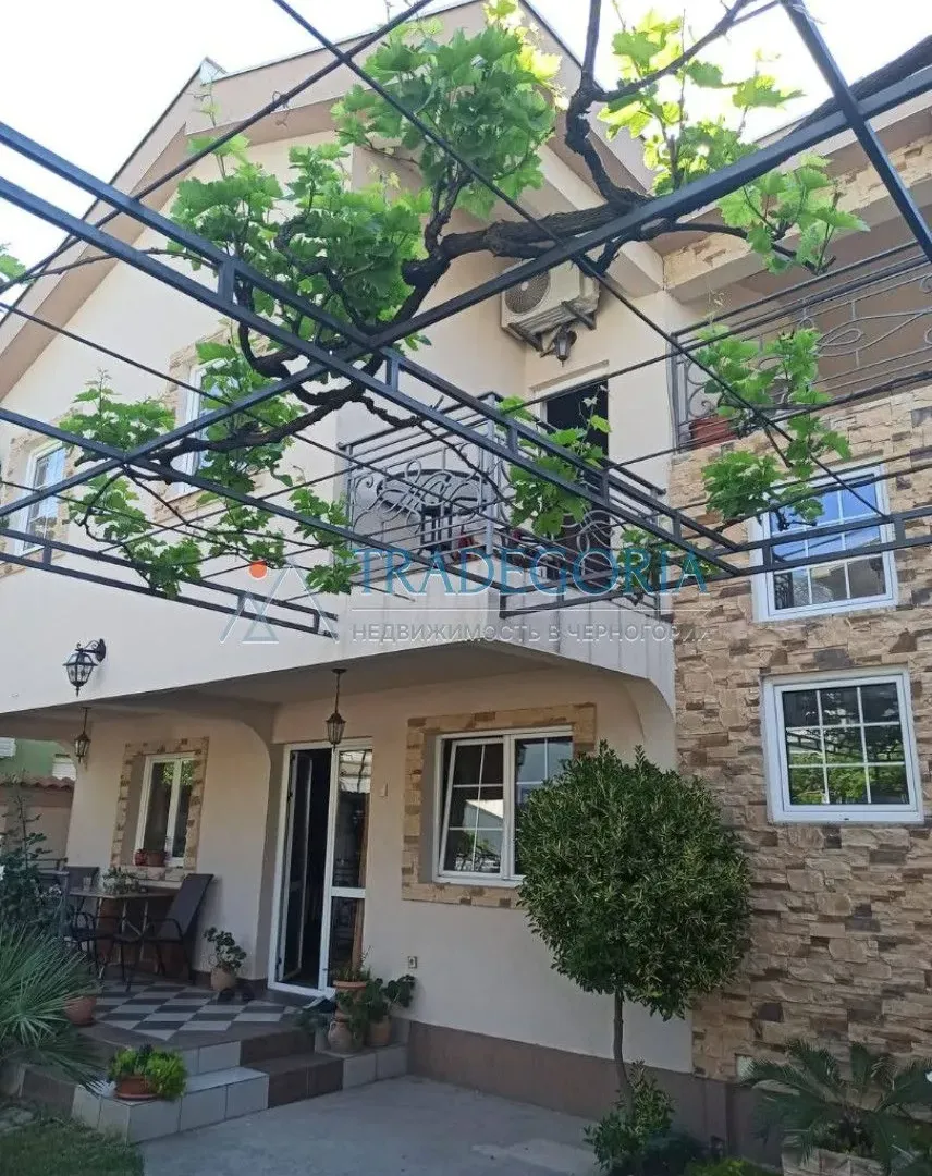 Prodaja, kuća, 232m², Bar, Crna Gora