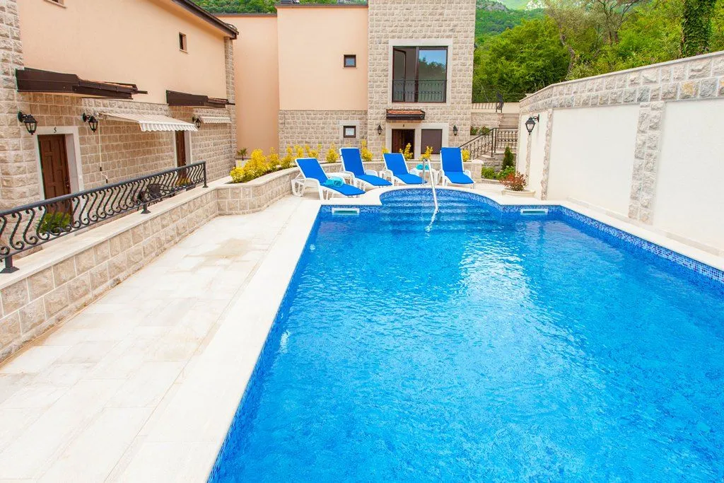 Sale, apartment, 140m², Kamenovo, Budva