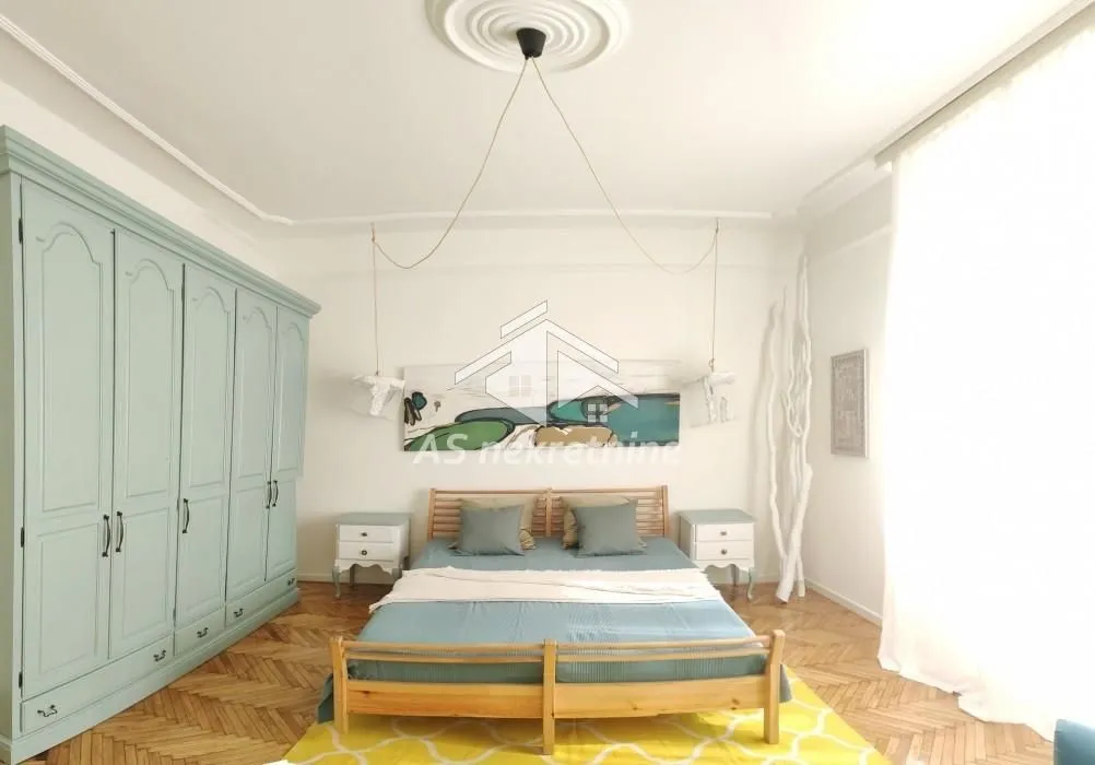 Rent, four bedroom apartment, 140m², Kalenić Pijaca, Vračar Sve Podlokacije