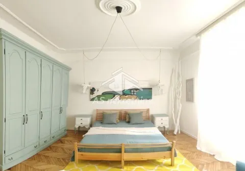 Rent, four bedroom apartment, 140m², Kalenić Pijaca, Vračar Sve Podlokacije - image 6