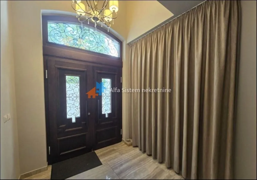 Izdavanje, stan, 215m², Savski Venac, Beograd