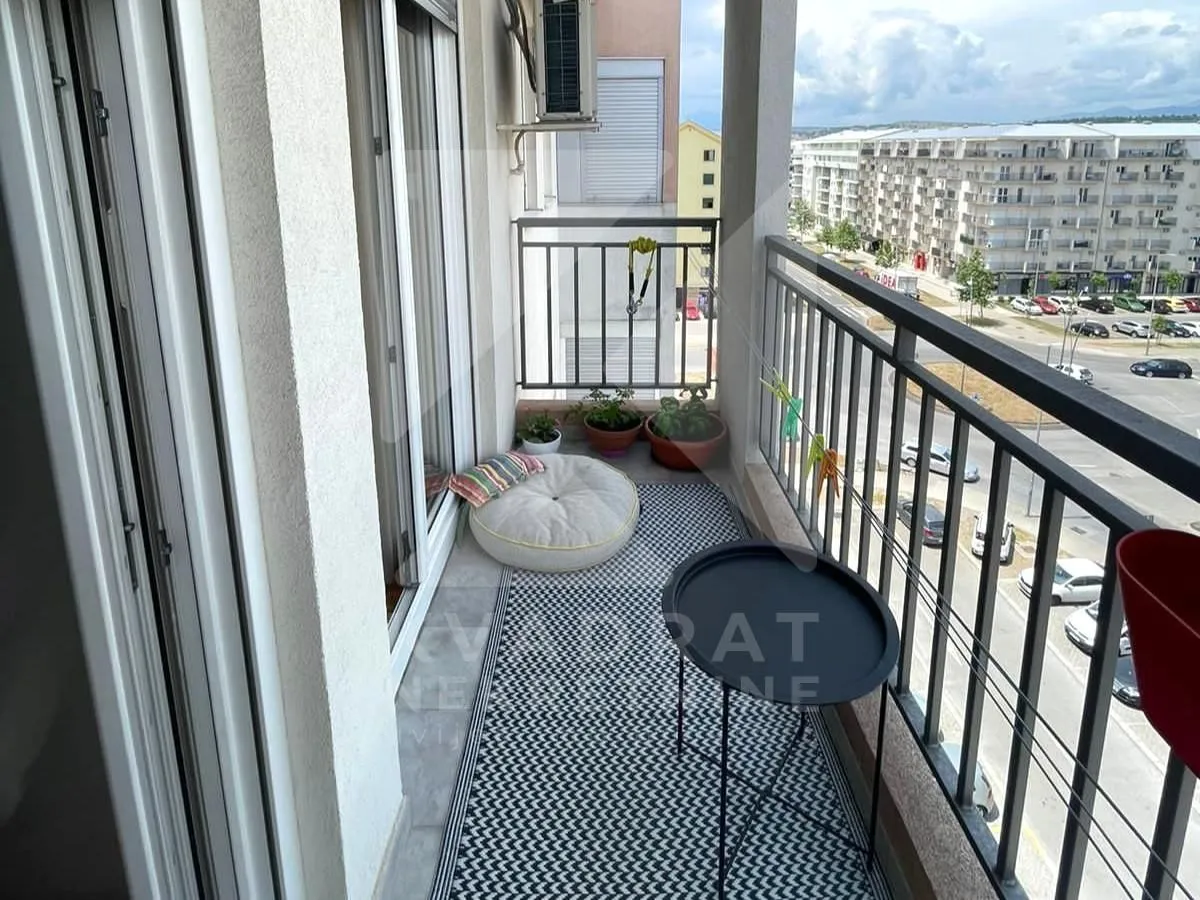 Izdavanje, jednosoban stan, 42m², Stari Aerodrom, Podgorica