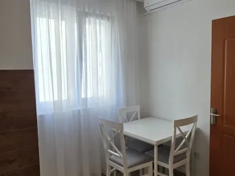 Izdavanje, jednosoban stan, 32m², Zabjelo, Podgorica - image 8