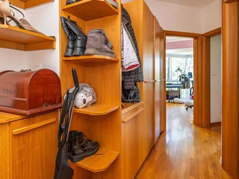 Sale, three bedroom apartment, 136m², Podgorica, Crna Gora - image 10