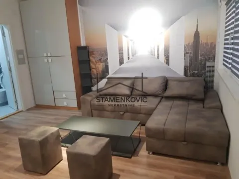 Sale, apartment, 26m², Lipov gaj, Novi Sad Sve Podlokacije