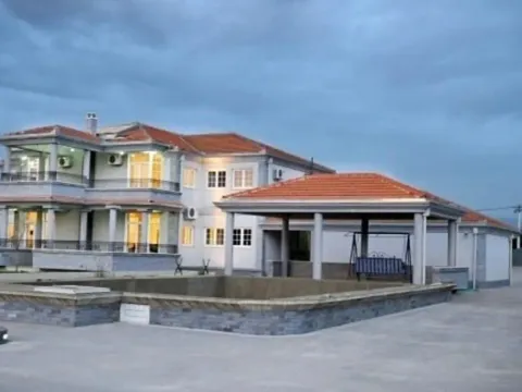 Izdavanje, kuća, 560m², Begovina, Danilovgrad - image 10