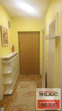 Izdavanje, trosoban stan, 71m², Centar, Novi Sad - image 12