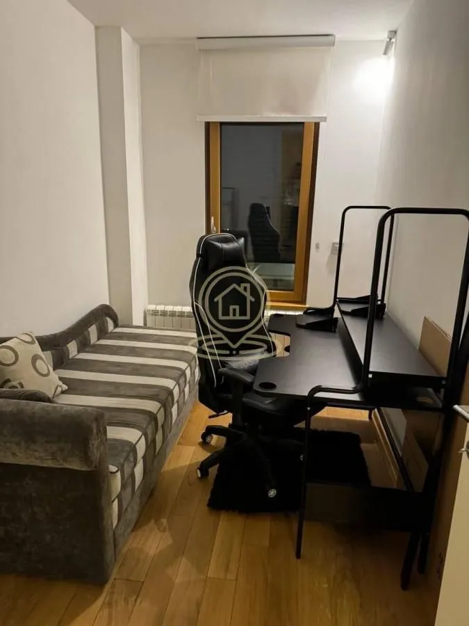 Izdavanje, dvosoban stan, 35m², Južni Bulevar, Vračar Sve Podlokacije