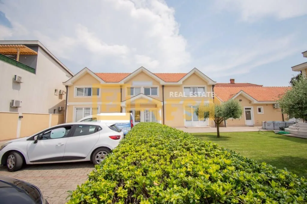 Rent, office space, 250m², Gornja Gorica, Podgorica