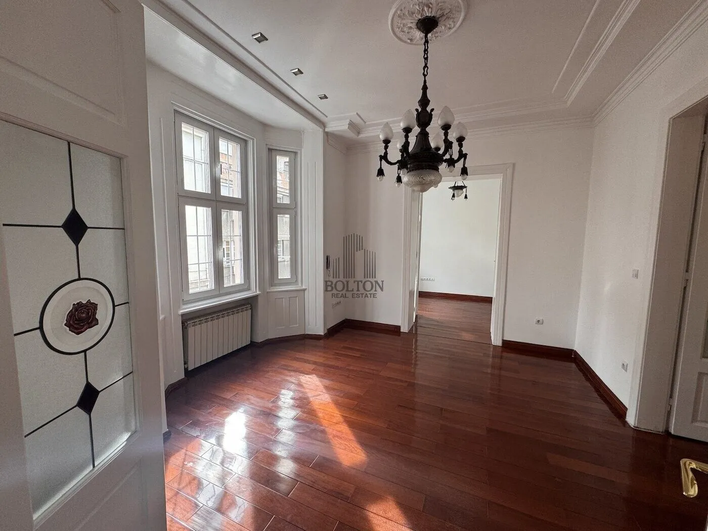 Izdavanje, četvorosoban stan, 104m², Centar, Požarevac