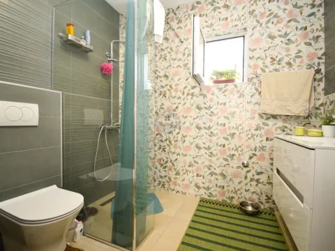 Sale, house, 180m², Blok 9, Podgorica - image 23