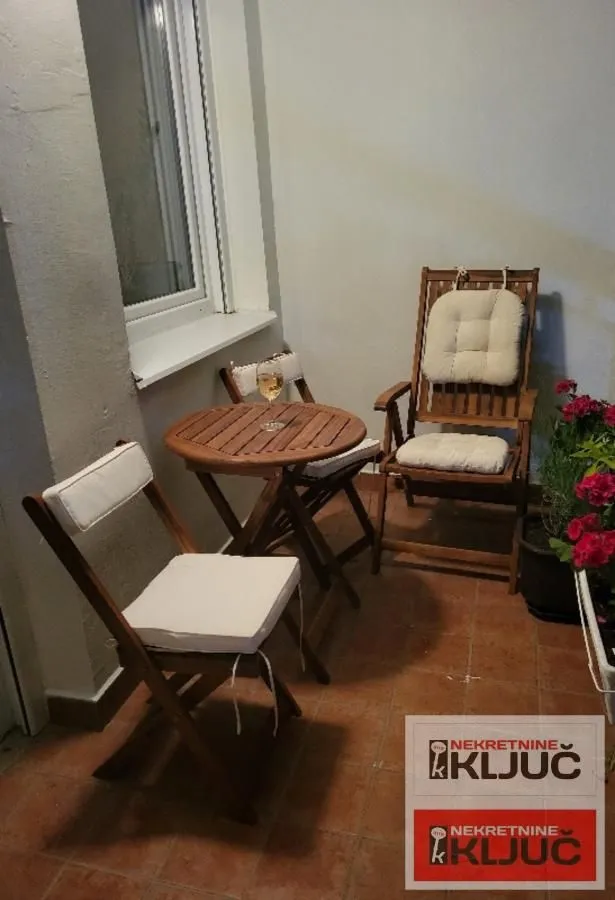 Prodaja, trosoban stan, 82m², Centar, Novi Sad