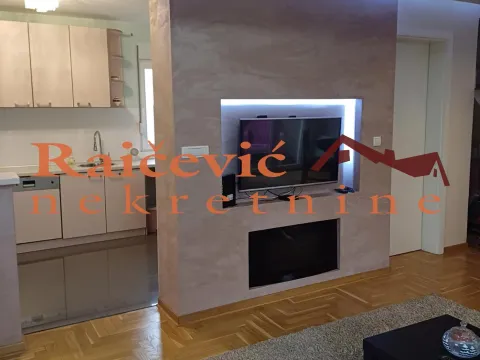 Sale, three bedroom apartment, 84m², Zemun Gornji Grad, Zemun Sve Podlokacije - image 3