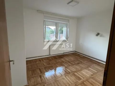 Izdavanje, trosoban stan, 100m², Novo naselje, Novi Sad - image 5