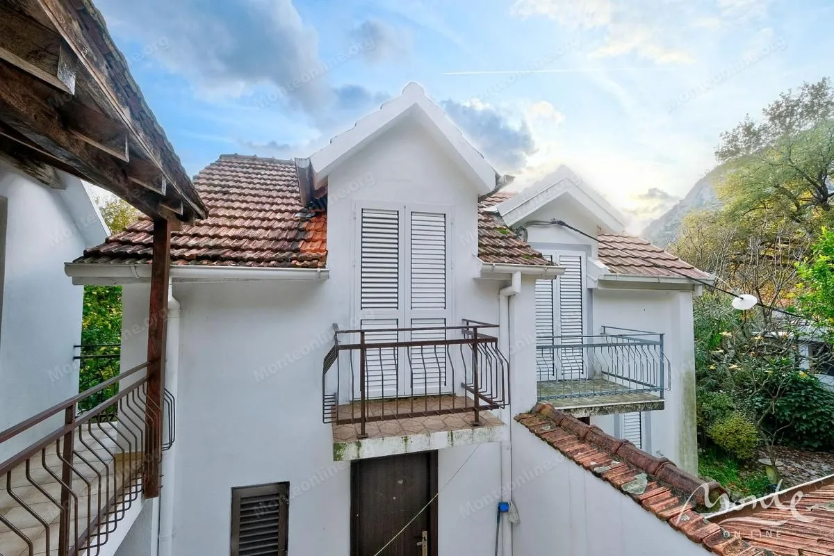Prodaja, kuća, 67m², Orahovac, Kotor