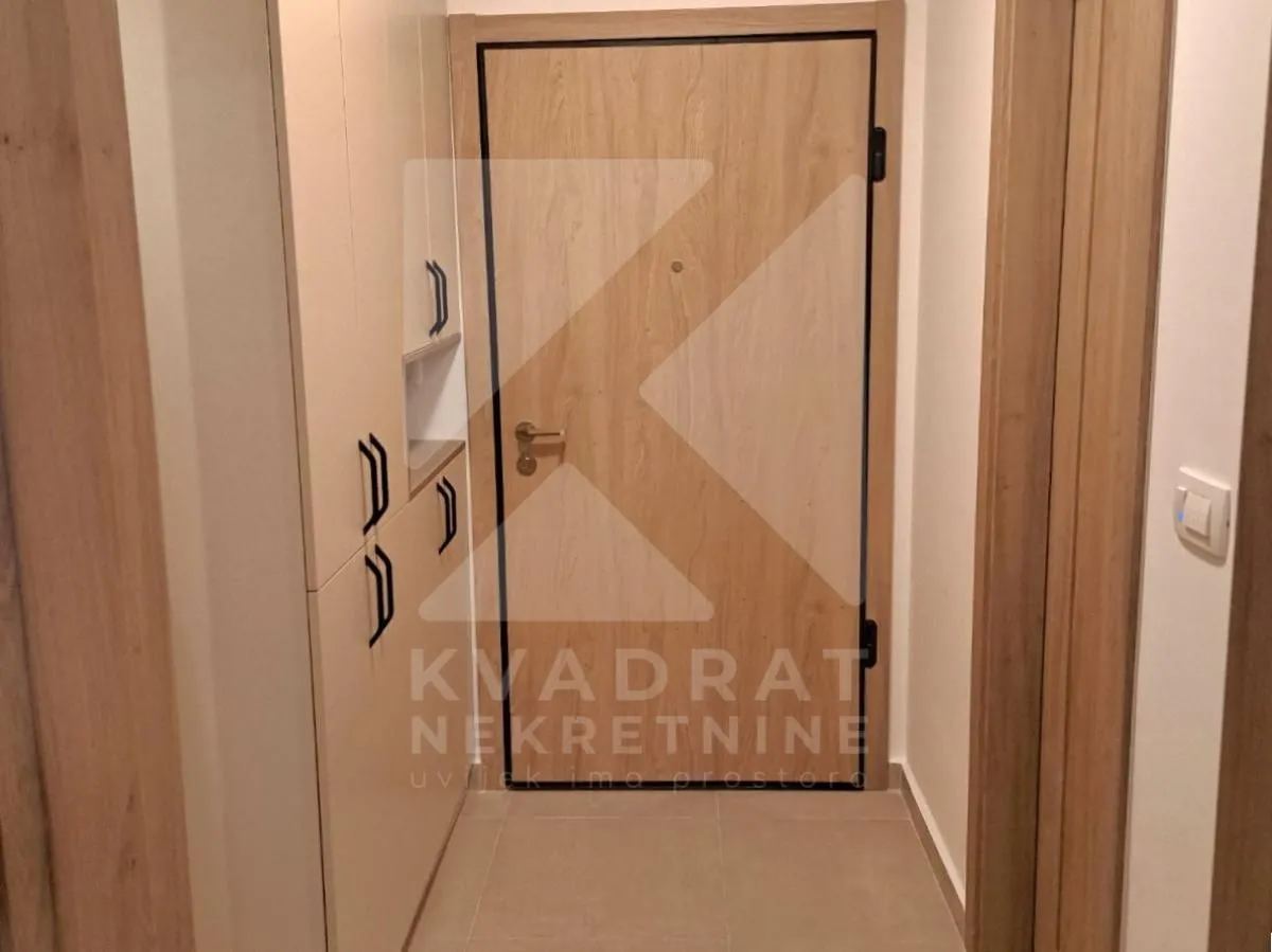 Izdavanje, jednosoban stan, 53m², Master Kvart, Podgorica