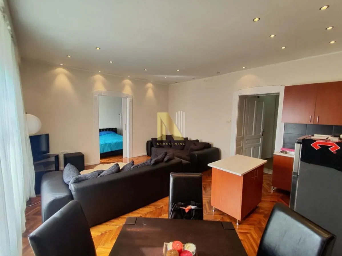 Prodaja, dvosoban stan, 63m², Centar, Novi Sad