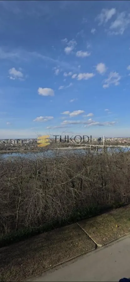 Prodaja, četvorosoban stan, 114m², Sremska Kamenica, Petrovaradin