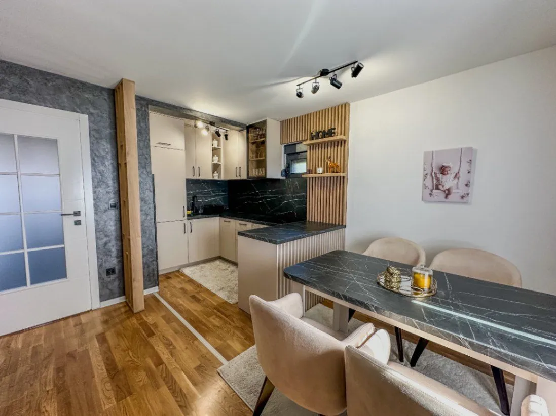 Izdavanje, jednosoban stan, 55m², Gornja Gorica, Podgorica