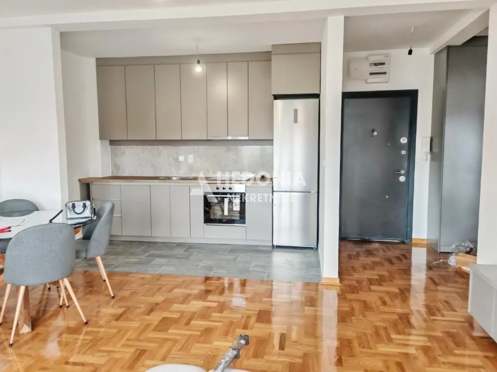 Izdavanje, dvosoban stan, 50m², Krnjaca, Palilula Sve Podlokacije