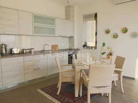 Prodaja, stan, 73m², Tivat, Crna Gora - image 2