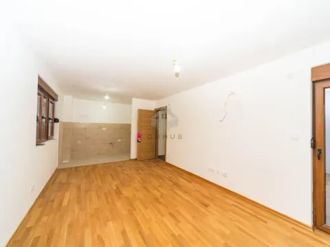 Prodaja, stan, 56m², Stari Aerodrom, Podgorica - image 2