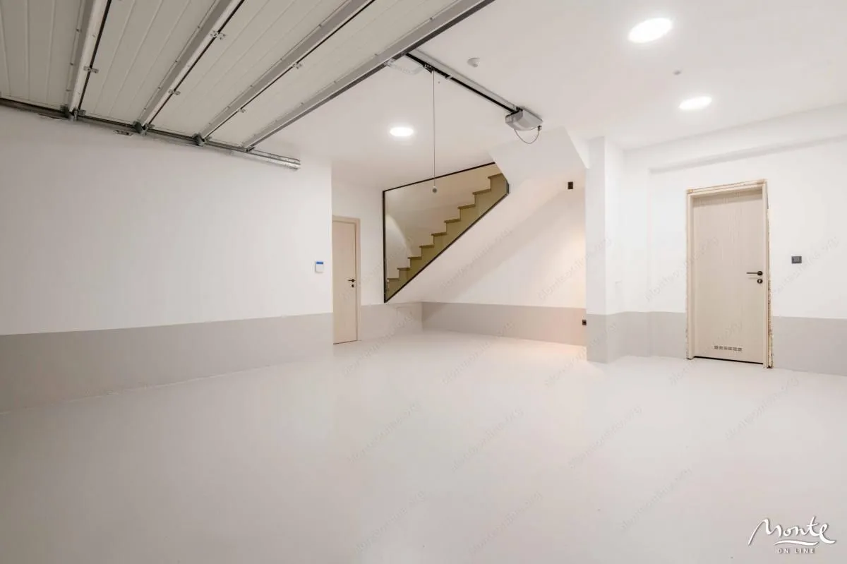 Sale, house, 240m², Kamenovo, Budva