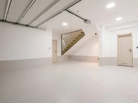 Prodaja, kuća, 240m², Kamenovo, Budva - image 11