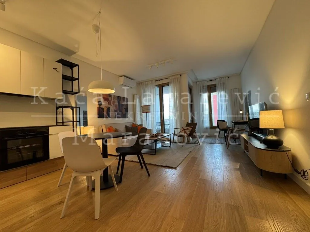 Izdavanje, dvosoban stan, 47m², Kalenić Pijaca, Vračar Sve Podlokacije