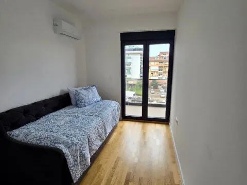 Rent, two bedroom apartment, 64m², Stari Aerodrom, Podgorica - image 7