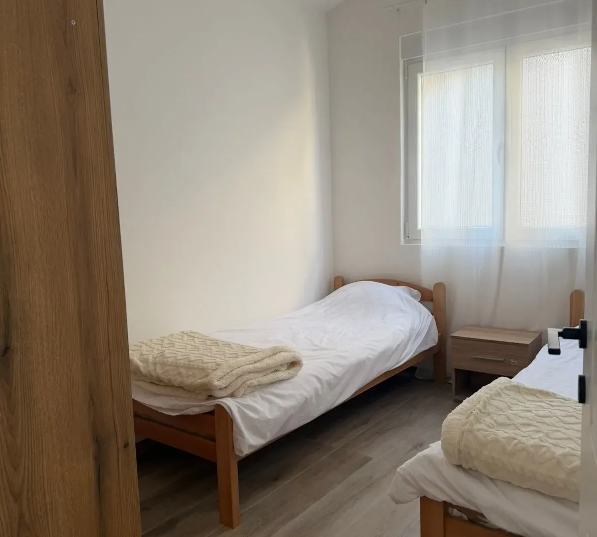 Izdavanje, jednosoban stan, 37m², Bonići, Tivat