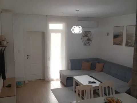 Prodaja, dvosoban stan, 48m², Sveta Vrača, Kotor