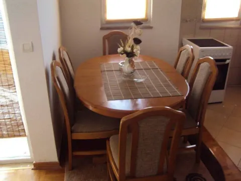 Izdavanje, jednosoban stan, 61m², Bijela, Herceg Novi - image 6