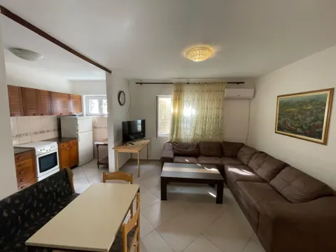 Izdavanje, kuća, 100m², Murtovina, Podgorica - image 3