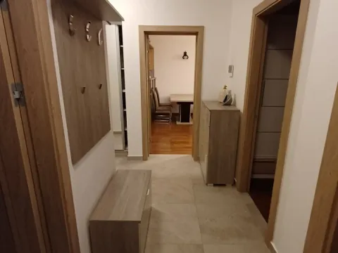 Izdavanje, dvosoban stan, 70m², Master Kvart, Podgorica - image 3