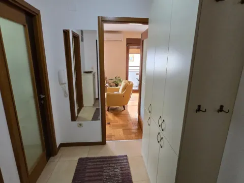 Rent, two bedroom apartment, 70m², Stari Aerodrom, Podgorica - image 9