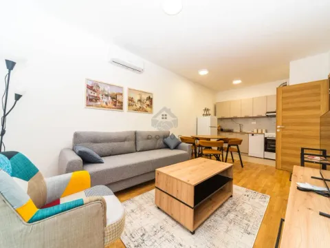 Izdavanje, jednosoban stan, 40m², Tološi, Podgorica - image 2