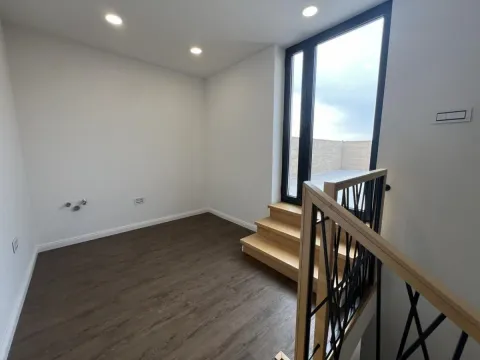 Prodaja, kuća, 181m², Petrovaradin, Novi Sad - image 23