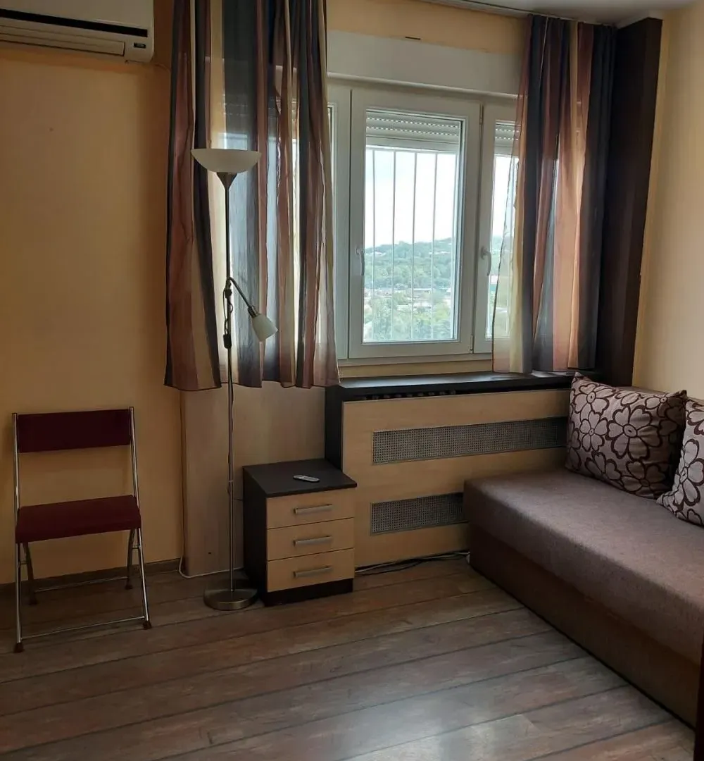 Izdavanje, četvorosoban stan, 115m², Hala Pionir, Palilula Sve Podlokacije