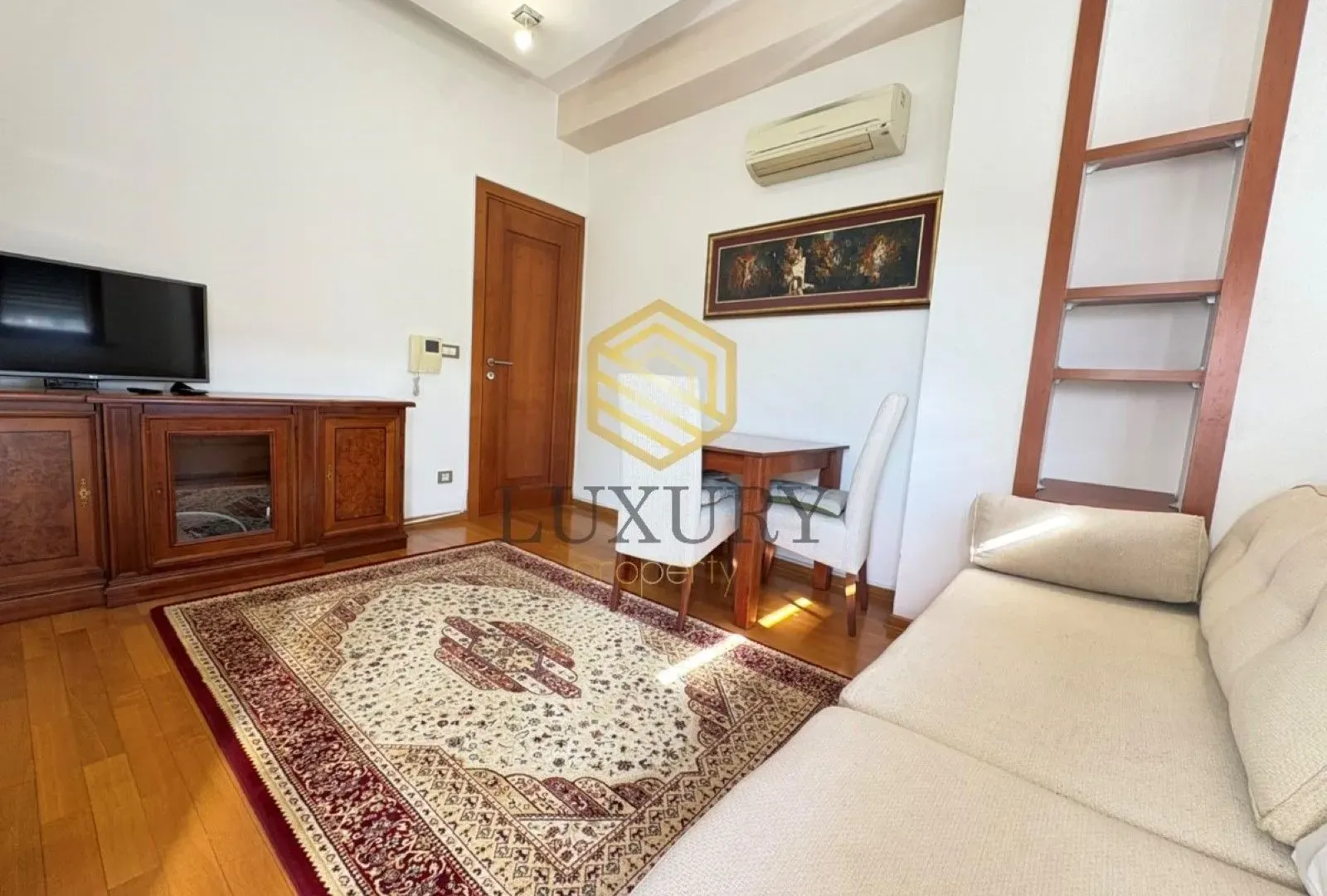 Izdavanje, jednosoban stan, 40m², Preko Morače, Podgorica