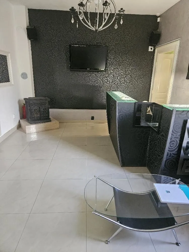 Izdavanje, poslovni prostor, 82m², Stari Grad, Beograd