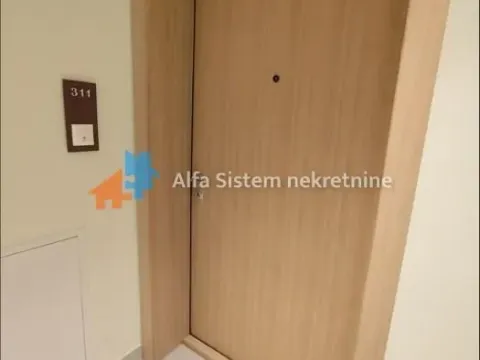 Izdavanje, trosoban stan, 77m², Savski Venac, Beograd - image 12