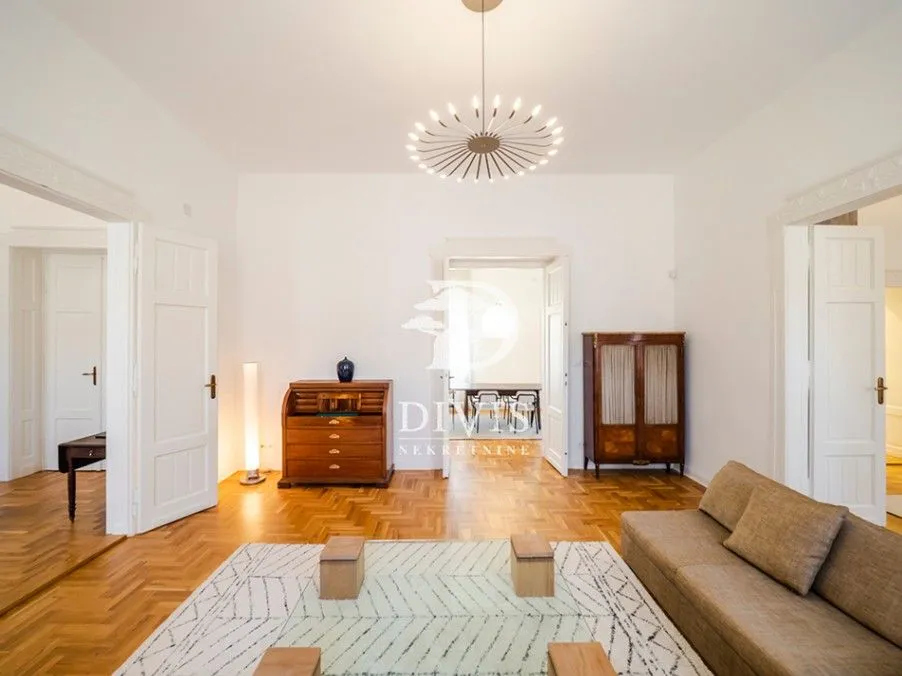 Prodaja, trosoban stan, 153m², Centar, Subotica