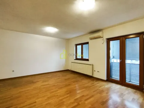 Izdavanje, garsonjera, 36m², Tološka šuma, Podgorica - image 6