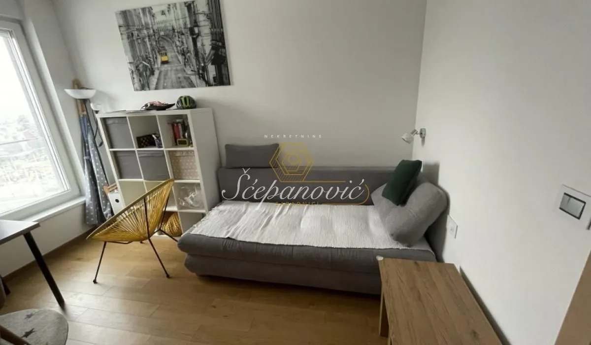 Prodaja, četvorosoban stan, 111m², Bulevar Evrope, Novi Sad Sve Podlokacije
